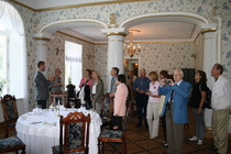 Kartano, koulu, tehdas ja hotelli...