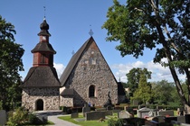 Perniön Pyhän Laurin kirkko ulkoapäin
/Kati-Susanna Porkka