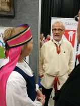 Kesäjuhlilla kävijöitä
/Jared Cohen