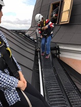 Raili Rasinen - rohkea kattokävelijä; ensikertalainen
/Kati Sassi-Vuorinen