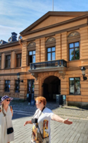 Brinkkalan talo, jonka parvekkeelta Turun kaupungin protokollapäällikkö lukee joulurauhan julistuksen suomeksi ja ruotsiksi jouluaattona tasan klo 12.00