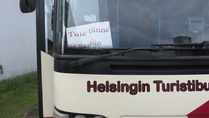 Tule tänne ja Sassiin linja-automme ikkunassa
/Jukka Vuorinen