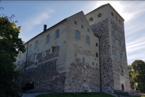 Turun linnan historia alkaa 1280-luvulta. Se perustettiin Aurajoen suulle ruotsin kruunun hallintolinnaksi. Myöhemmin se on toiminut muun muassa Juhana III:n herttua-ajan renessanssilinnana, Suomen kenraalikuvernöörin virka-asuntona ja vankilana.